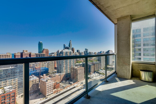 Photo - 611 S Wells St Unidad 2907