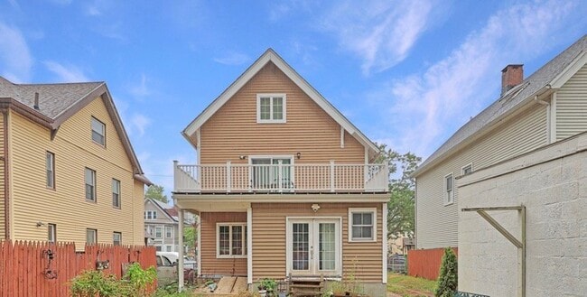 Building Photo - 80 Carmel St