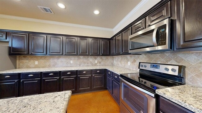 Photo - 3009 Towers Pkwy