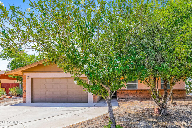 Building Photo - 2401 E Javelina Ave Rental