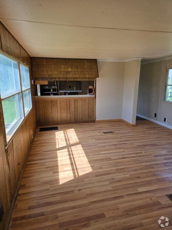 Building Photo - 13 1st St Rental