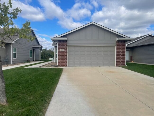 Building Photo - For Rent – Charming 3 Bed | 2 Bath Home with Spacious Backyard in Valley Center School District