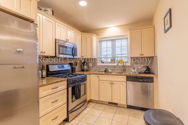 Photo - 330 Crystal Ave Unit 10