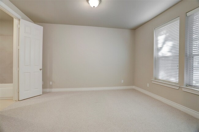 Photo - 9133 Creekstone Lake Dr