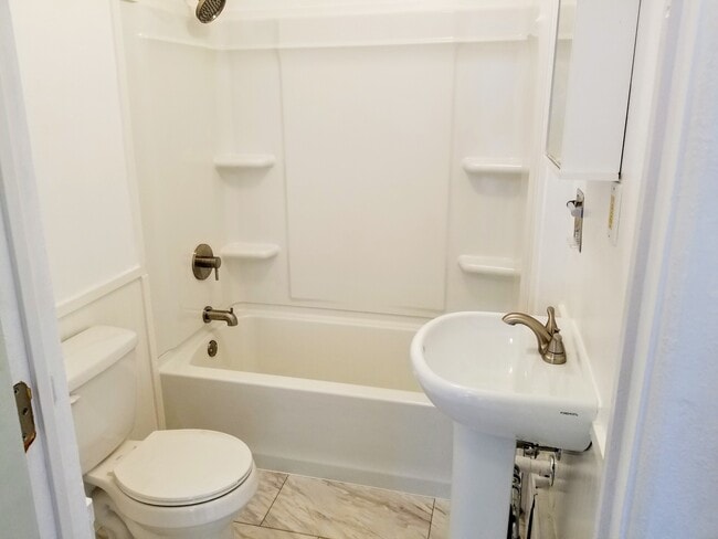 Photo - 131 Elm St Unit 8