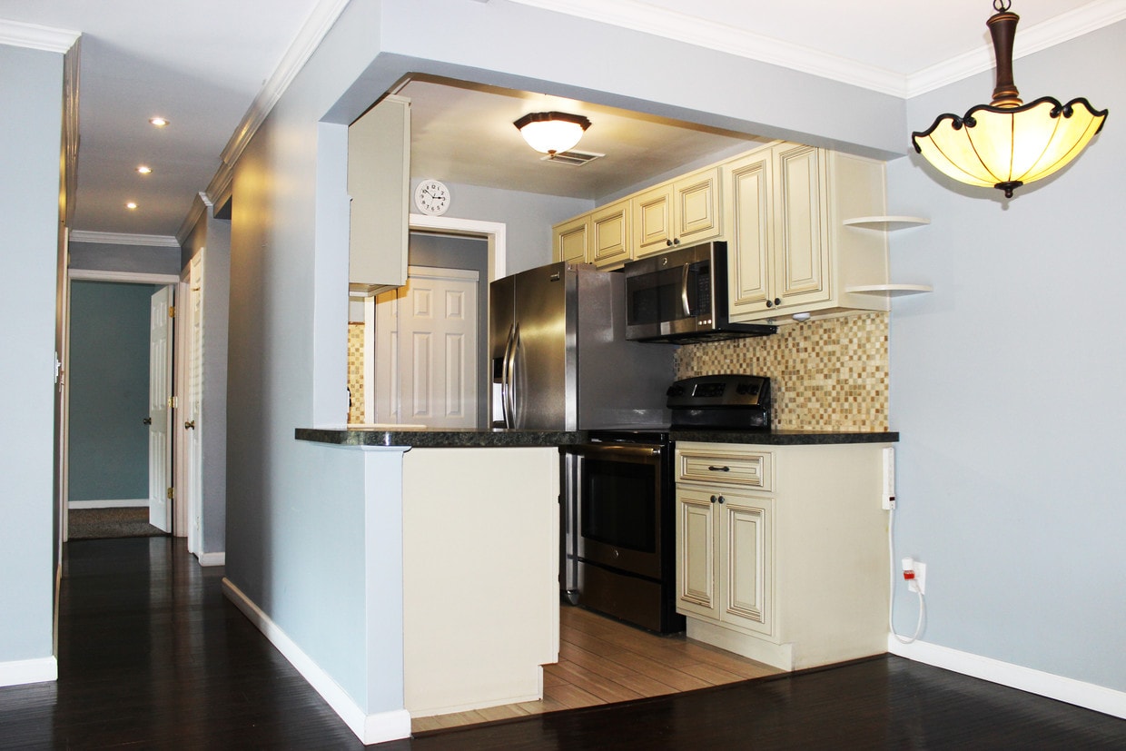 Photo - 1815 William Howard Taft Rd (Cincinnati, OH)