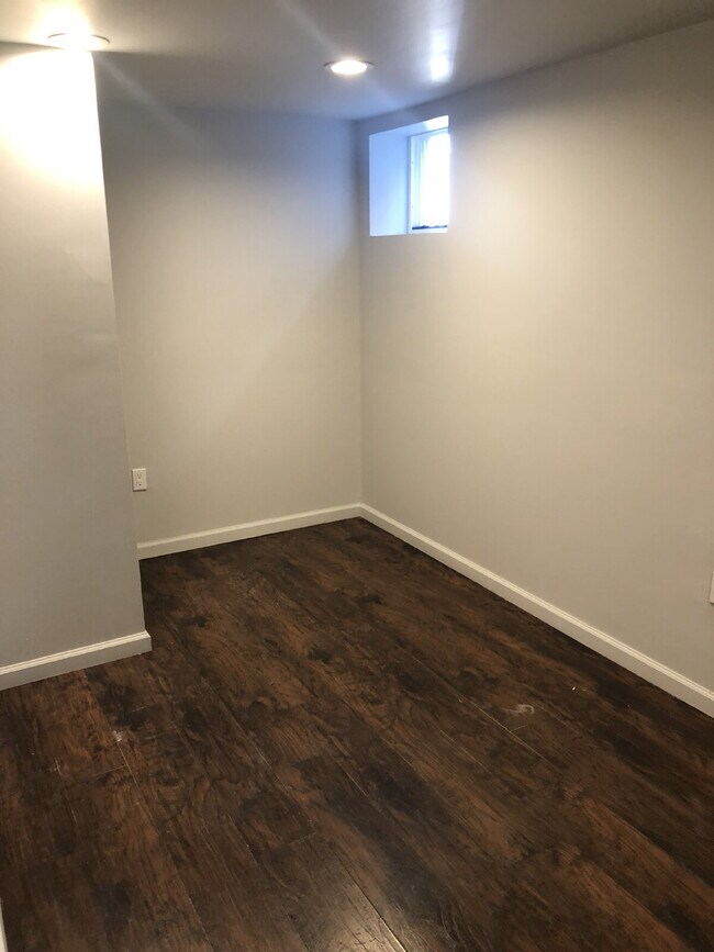 Photo - Cozy, Quiet 2 bedroom 1 bath! Section 8 approved! Unidad #3