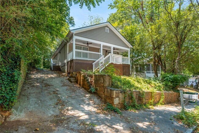 Photo - 1001 Sims St SW