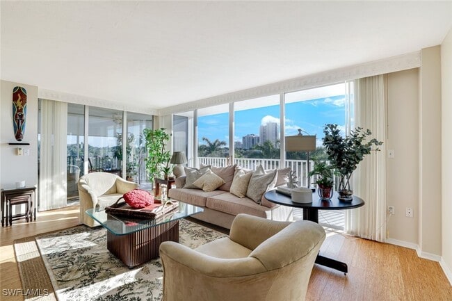 Photo - 6361 Pelican Bay Blvd Unidad 201