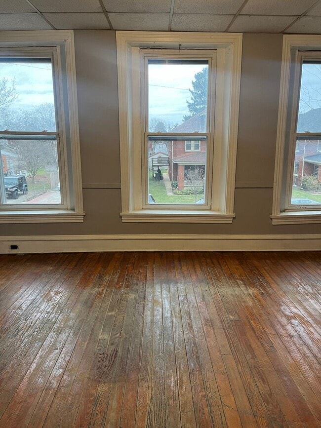 Building Photo - 625 Chestnut St Unit Apt 2