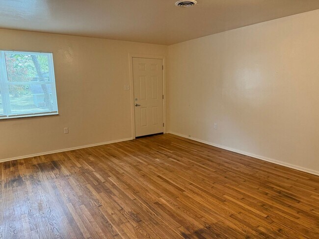 Photo - [03815W] Unidad 03817W