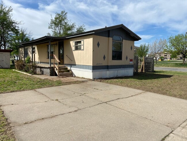 Building Photo - Prairie Hills Unit 1601M