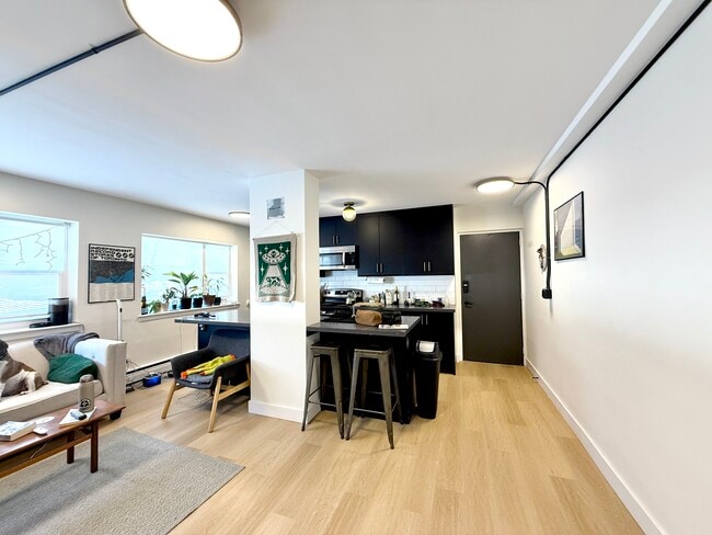 Building Photo - 111 Craydon Rd Unit 102