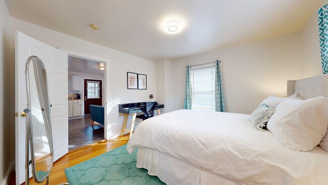 Photo - 22 Hews St Unit 2