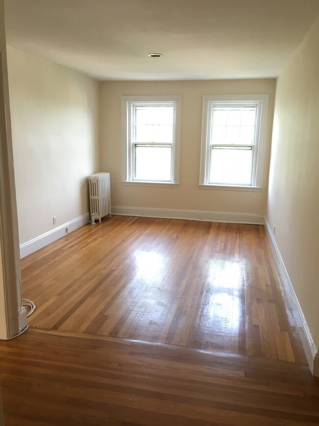 Photo - 249 Chestnut Hill Ave Unidad 51
