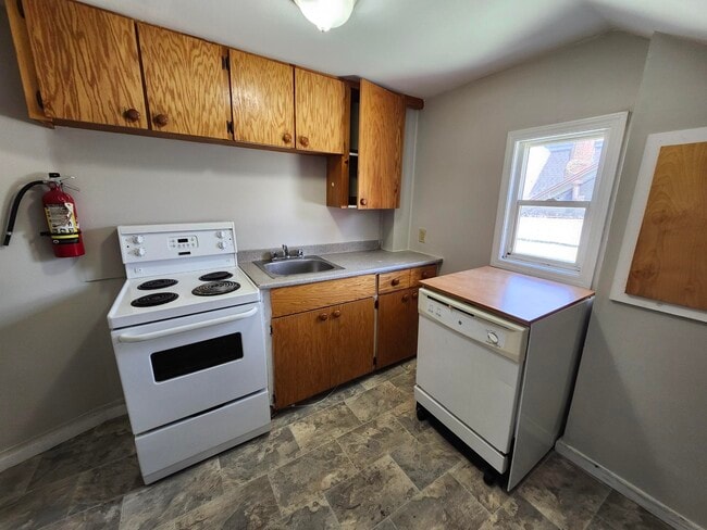 Building Photo - 73 Hazen St Unit 73-3