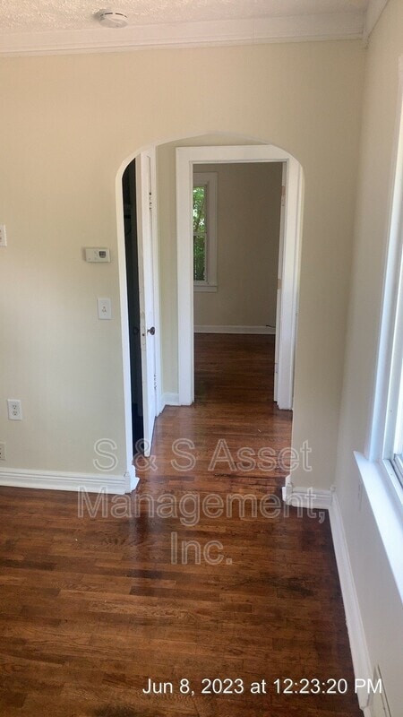 Photo - 708 Fenton St