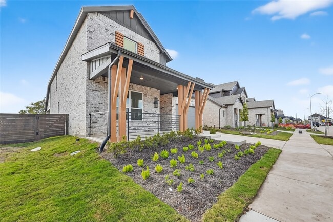 Photo - 3238 Kindred Wy