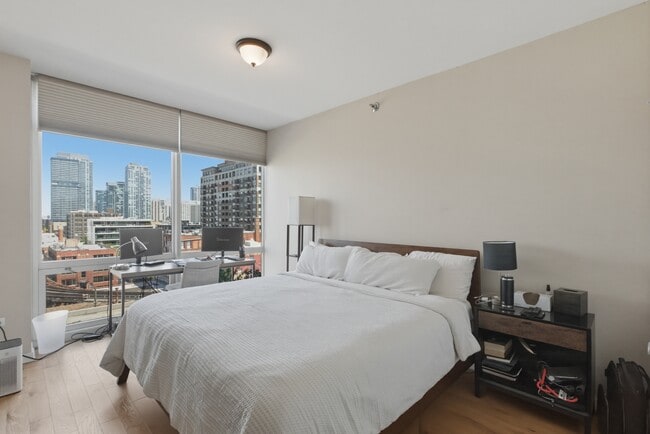 Photo - 757 N Orleans St Unit 0705i