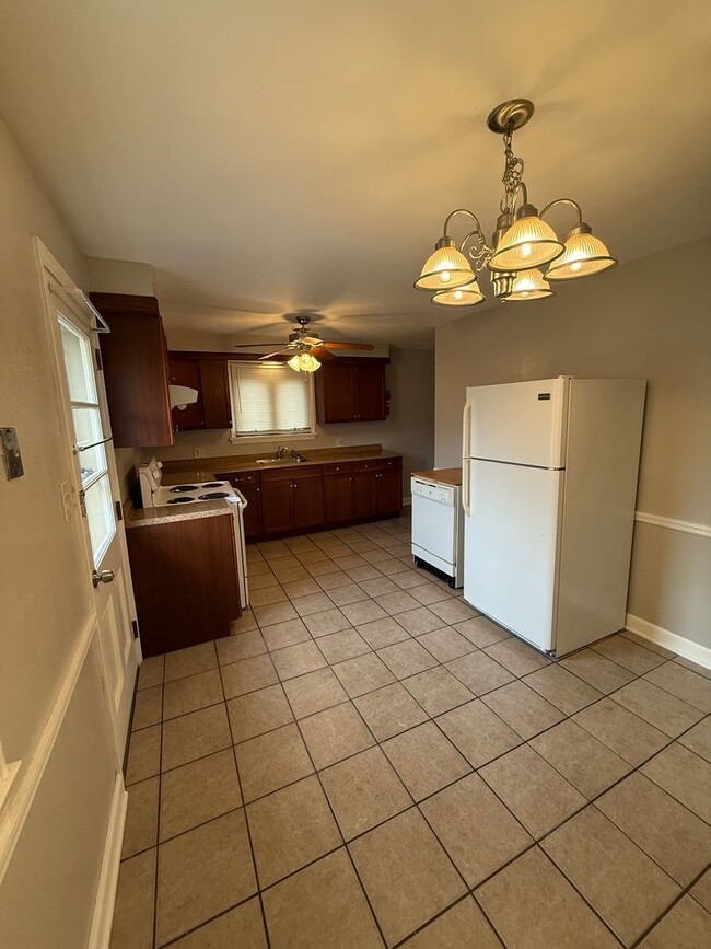 Photo - 5111-5113 Allen Drive Unit 5113