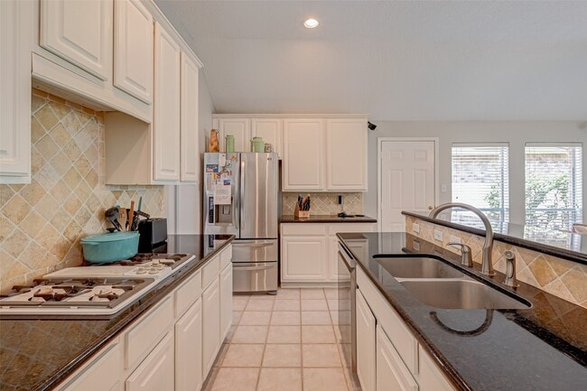 Photo - 1107 Parkhaven Ln