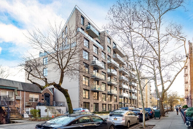 Photo - 264 Webster Ave