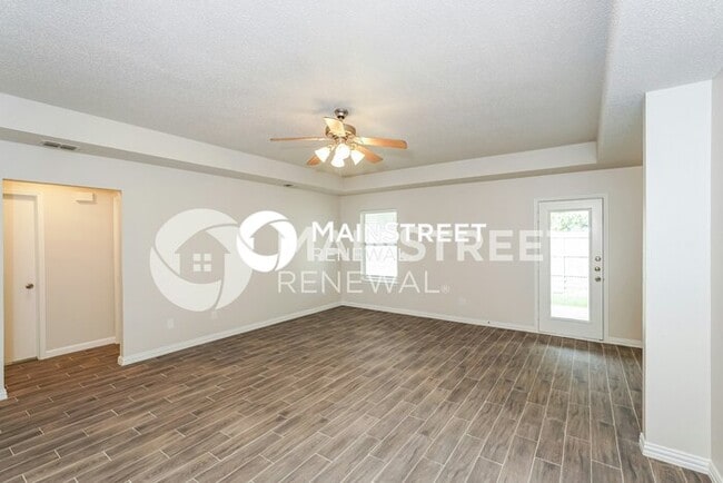 Photo - 3 Bedroom Pet-Friendly Home in BURLESON, TX with Main Street Renewal