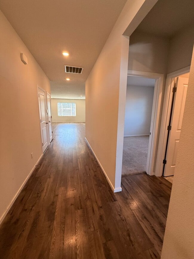 Photo - Newer single level 3 bed 2 bath home in NE Salem