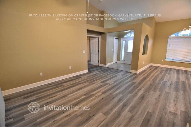 Photo - 4526 Windsor Ct E