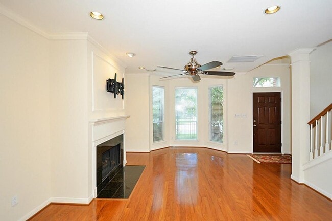 Photo - 66 McGowen St