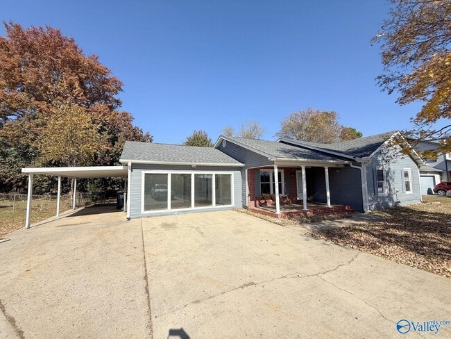 158 Lewis Ln