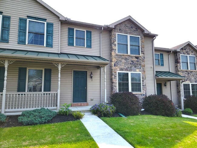 Building Photo - 74 Gable Dr