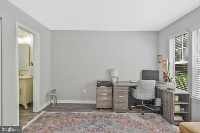 Photo - 1 Bentmoor Ct