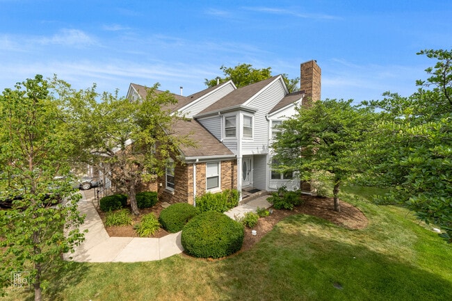 Building Photo - 98 Willow Pkwy Unit 98