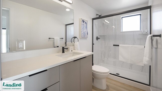 Photo - 2121 W Butler Dr Unidad 48