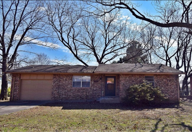 Building Photo - 314 Redbud Ln Rental