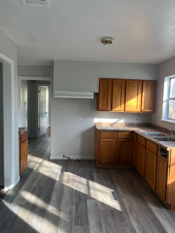 Photo - 2721 Sunnybrook St