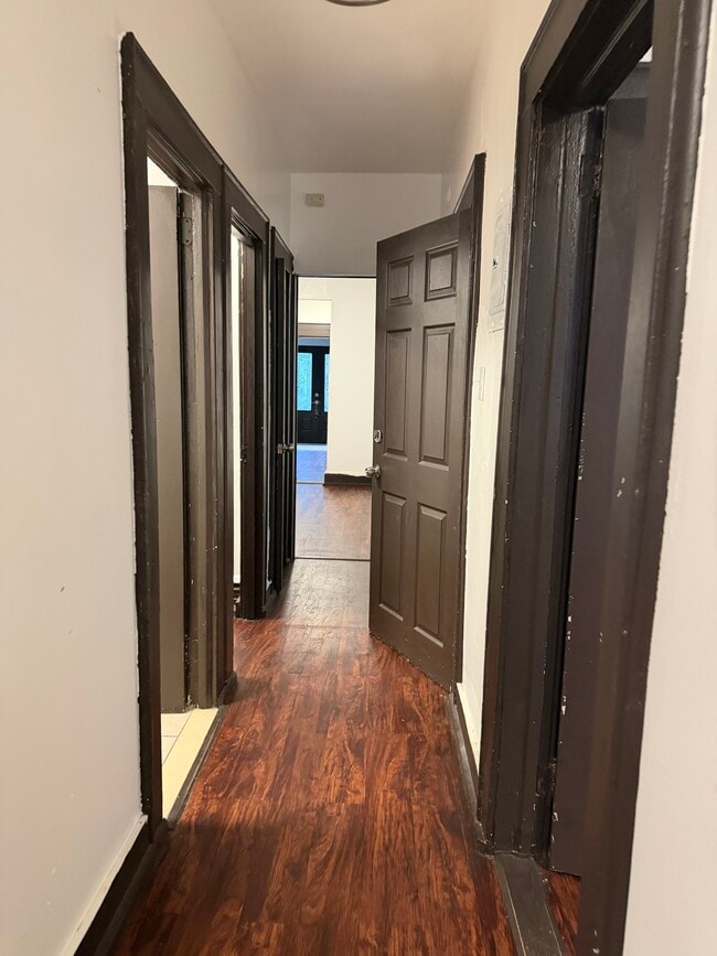 192 Vermont Ave Unidad 1st Floor