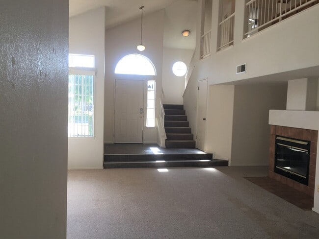 Photo - 2 story 3 bed in Northwest Bakersfield wit...