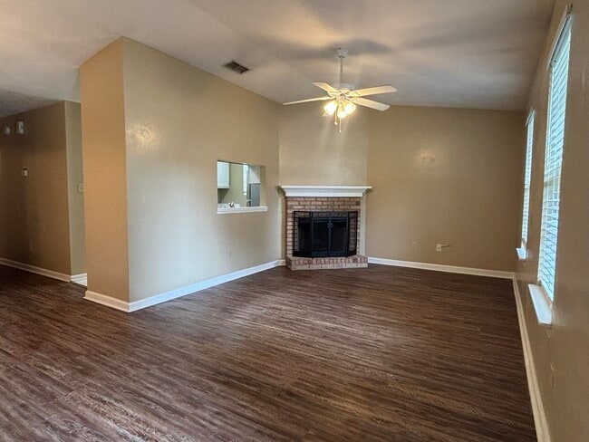 Photo - 447 Richview Park Cir W