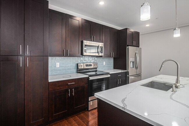 Photo - 1853 Hoffman St Unit 1