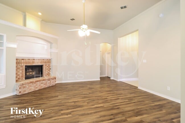 Photo - 2204 Reedway Ct