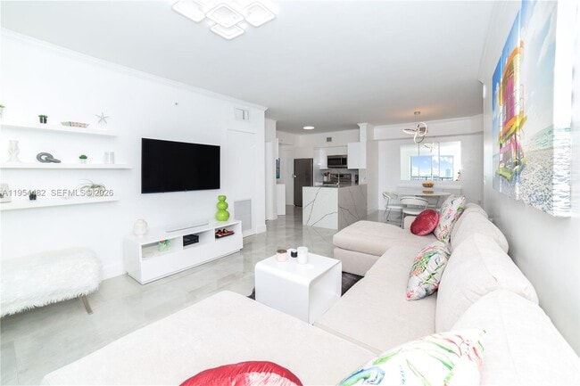 Building Photo - 17150 N Bay Rd Unit 2905