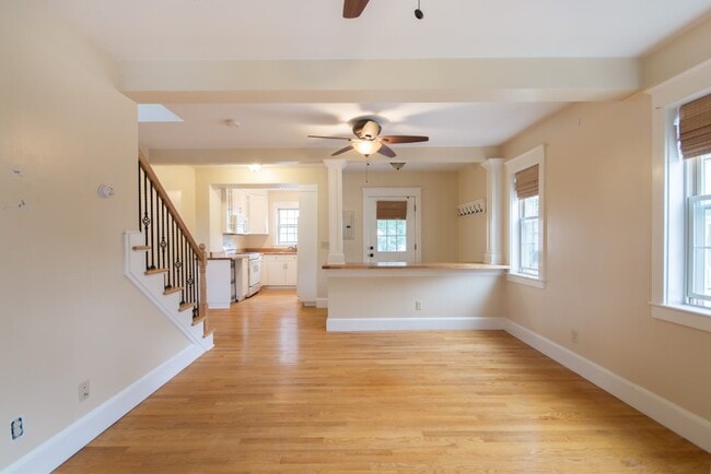 Photo - 51 Kingston Ave