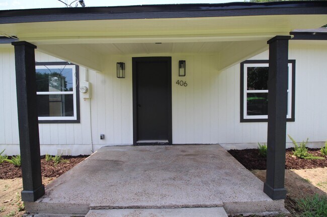 Photo - 406 N Stephens St