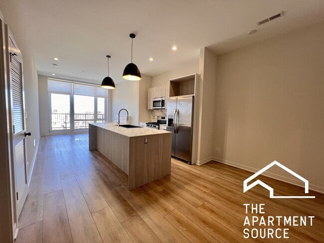 Photo - 6340 W Belmont Ave