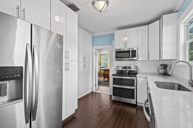 Photo - 621 SW 14th Terrace