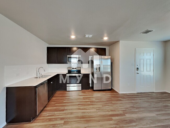 Photo - 117 Branch Village Way