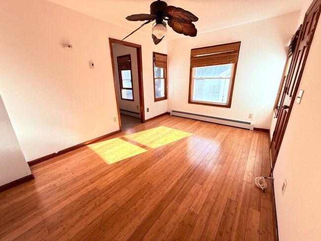 Photo - 0 Rotterdam St