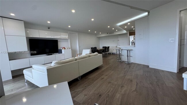 Photo - 3300 NE 191st St Unit 1610
